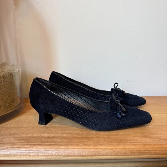 Stuart Weitzman Navy Suede Bow Kitten Heel Pumps Size 7 - Picture 5 of 10